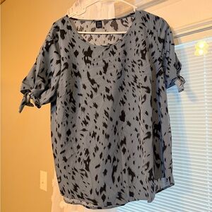 SHEIN Black and Gray Patterned Blouse